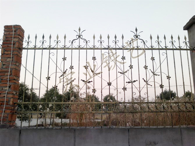 圍墻欄桿