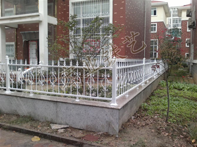 圍墻欄桿